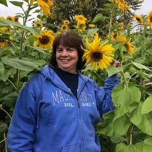 Meet your Posher, Laraine